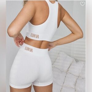 LUNYA seamless modal boyshort! Size SMALL